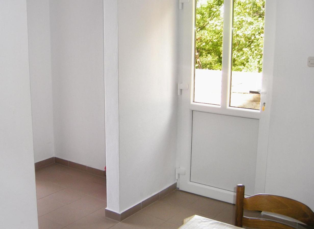 Apartments By The Sea Klenovica, Novi Vinodolski - 5581 Екстериор снимка
