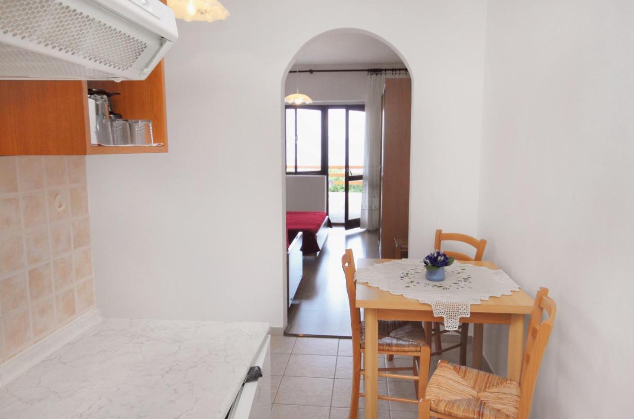Apartments By The Sea Klenovica, Novi Vinodolski - 5581 Екстериор снимка