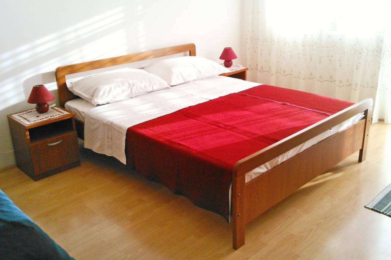 Apartments By The Sea Klenovica, Novi Vinodolski - 5581 Екстериор снимка