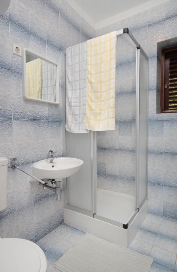 Apartments By The Sea Klenovica, Novi Vinodolski - 5581 Екстериор снимка