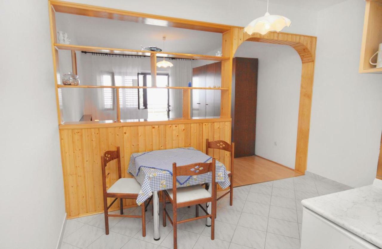Apartments By The Sea Klenovica, Novi Vinodolski - 5581 Екстериор снимка